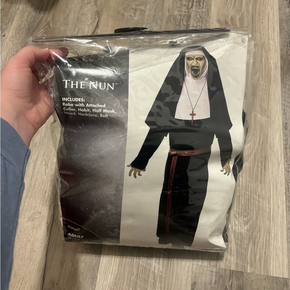 Adult Halloween Costume - Black and White